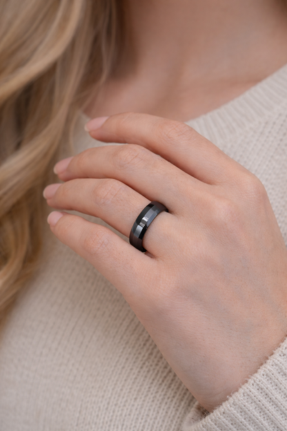 Schwarzer Keramikring – Breiter eckiger Ring, modern und kratzfest