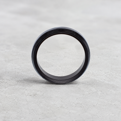 Schwarzer Keramikring – Breiter eckiger Ring, modern und kratzfest