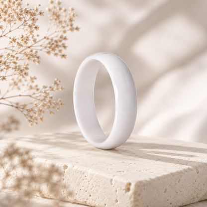 Weißer Keramikring – Dünner Bandring, zart und minimalistisch