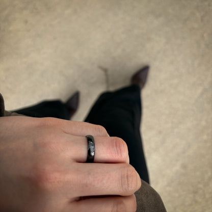 Schwarzer Keramikring – Dünner Bandring, schlicht und modern