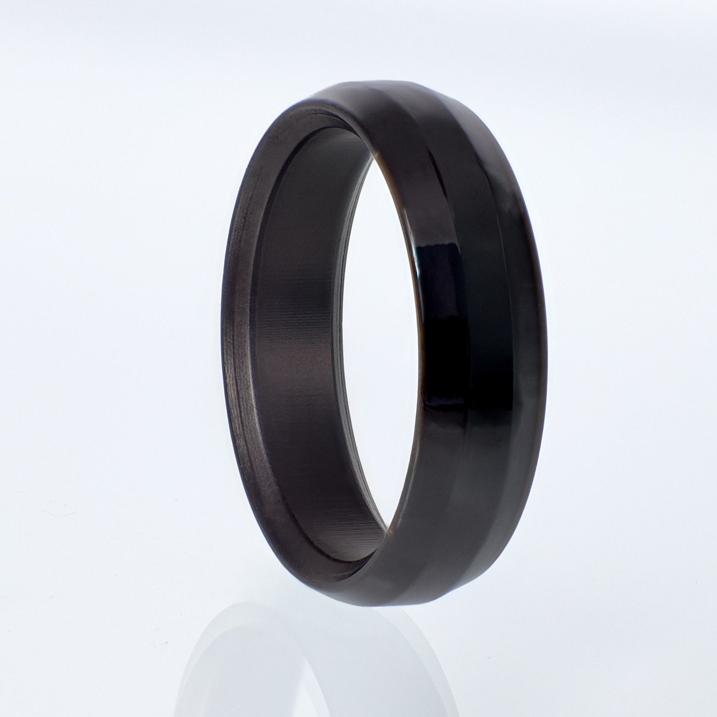 Schwarzer Keramikring – Breiter eckiger Ring, modern und kratzfest